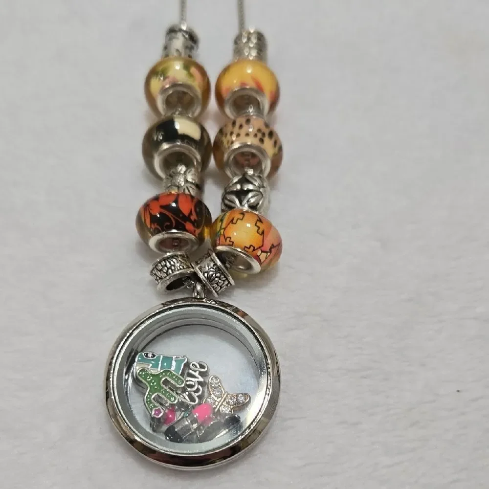 Silver Floating Charm Pendant Necklace With 40 Charms